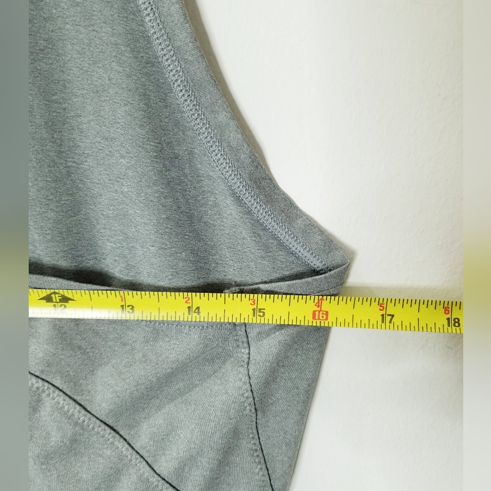 Athleta Limitless Keyhole Tank in Gray Heather Sz M - Picture 10 of 11